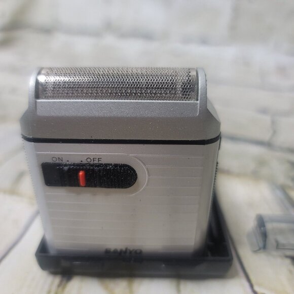 Sanyo SV M730 Electric Shaver Vintage Tested Works See Video Made in Japan - Picture 1 of 4